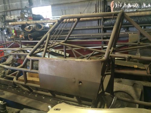 2004 brand new no paint skyrocket dirt modified racing chassis