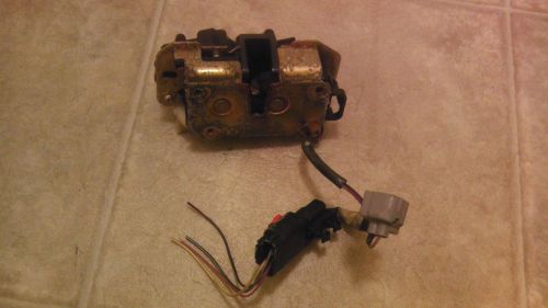 04 05 06 07 08 chrysler pacifica rear trunk latch lift gate