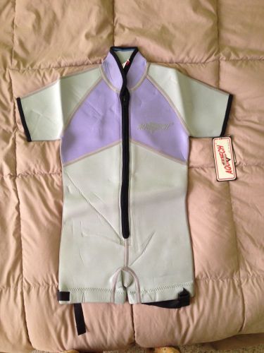 Aquatech s small sw120 shortie wetsuit 3mm 2mm mid thigh grey purple wet suit