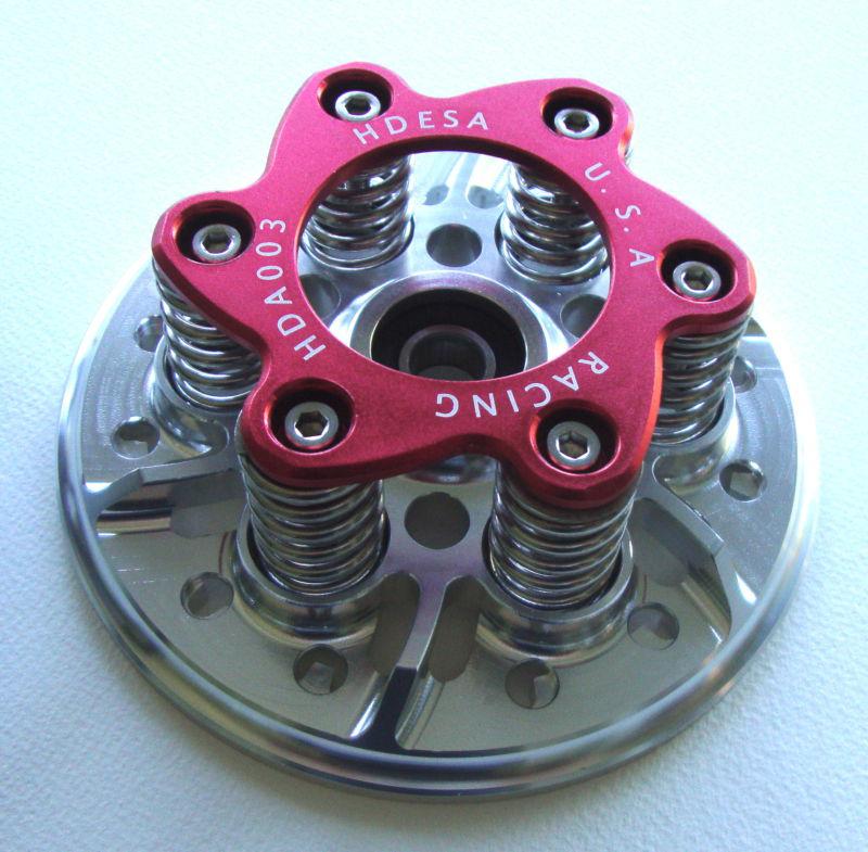 Purchase DUCATI 748 DRY CLUTCH COVER / PRESSURE PLATE KIT Ducati 6 SPEED Engine Red in Mill