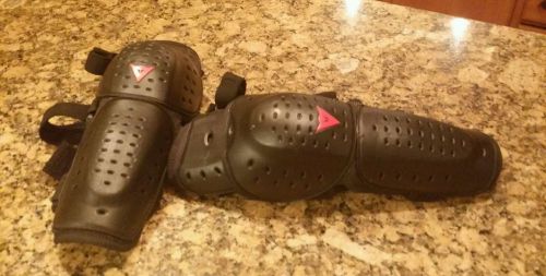 Dainese elbow guard &#034;e&#034; type b protection mtv dirt bike motocross motorcycle xs