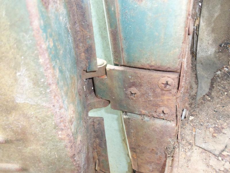 48 49 50 51 52 ford pickup truck drivers side left front lower bottom door hinge