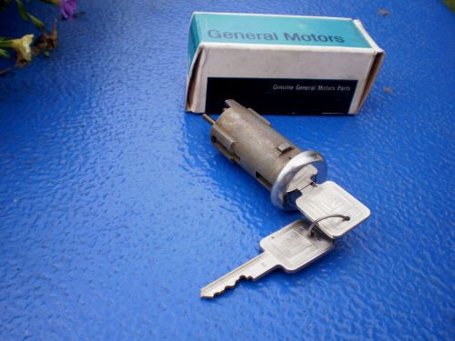 1969-1972 chevelle, impala wagon tailgate lock &amp;  2 keys gm # 6259511   nos