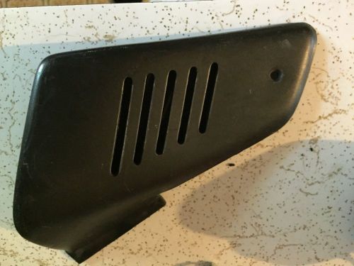 Bayliner capri passenger side window vent