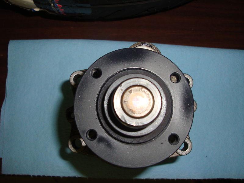 Purchase 19992005 bmw 325i water pump in Clermont, Florida, US, for US