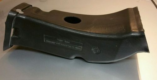 Bmw e36 m3 b30 b32 right front brake air duct bumper cover to fender liner new
