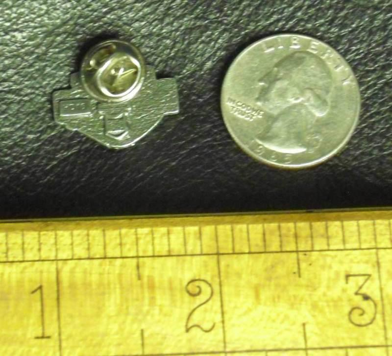 Classic Harley Davidson Bar & Shield Motorcycle Eagle Biker Jacket Vest pin 1011, US $6.95, image 2