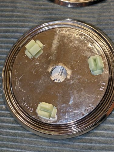 Vintage Oldsmobile 1986-96 OEM - NOS GM 7087 Center Wheel Caps 1 Set Of 4, US $78.77, image 10