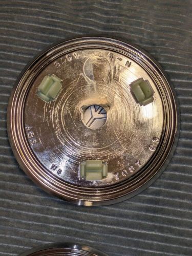 Vintage Oldsmobile 1986-96 OEM - NOS GM 7087 Center Wheel Caps 1 Set Of 4, US $78.77, image 12