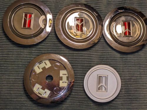 Vintage Oldsmobile 1986-96 OEM - NOS GM 7087 Center Wheel Caps 1 Set Of 4, US $78.77, image 15