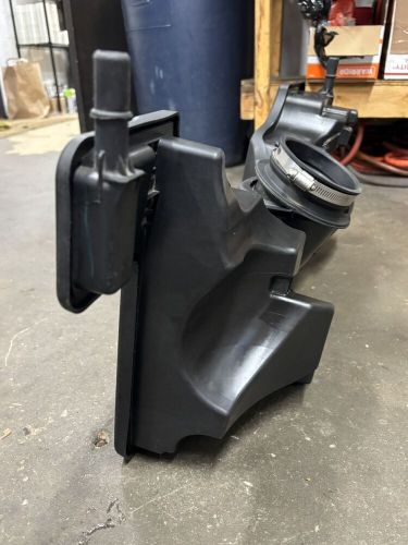 ⭐️2014-2020 Chevrolet GMC Engine Air Cleaner Intake Outlet Duct PN: 22738661 OEM, US $119.99, image 5