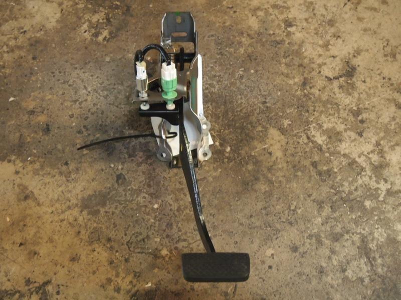 Purchase 10 HONDA INSIGHT FRONT BRAKE PEDAL in Pompano Beach, Florida