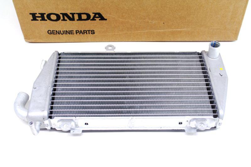 New left radiator 2001-2005 gl1800 goldwing oem honda   #t78