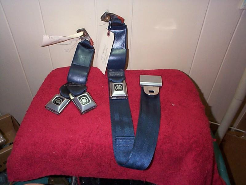 Purchase Chevy Suburban 3rd row seatbelts in Victorville, California, US, for US 25.00