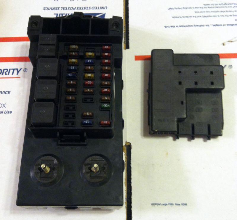 1999 ford expedition, navigator fuse box w/relays & cover xlit-14a067-aa