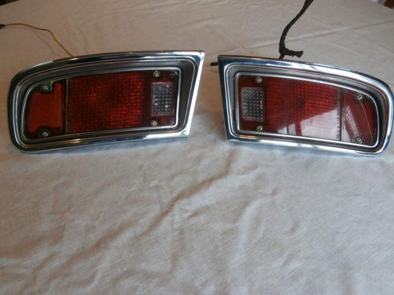 1969 pontiac bonneville catalina safari executive station wagons tail lights l&r