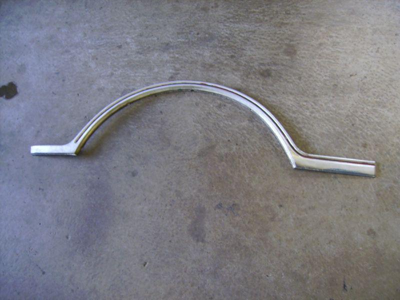 67-68 chevy/gmc c10 truck suburban left drivers side fender wheel opening trim