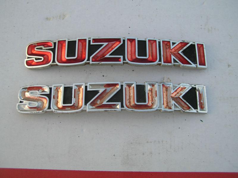 Gt550 suzuki triple 1972 gas tank emblems gt750
