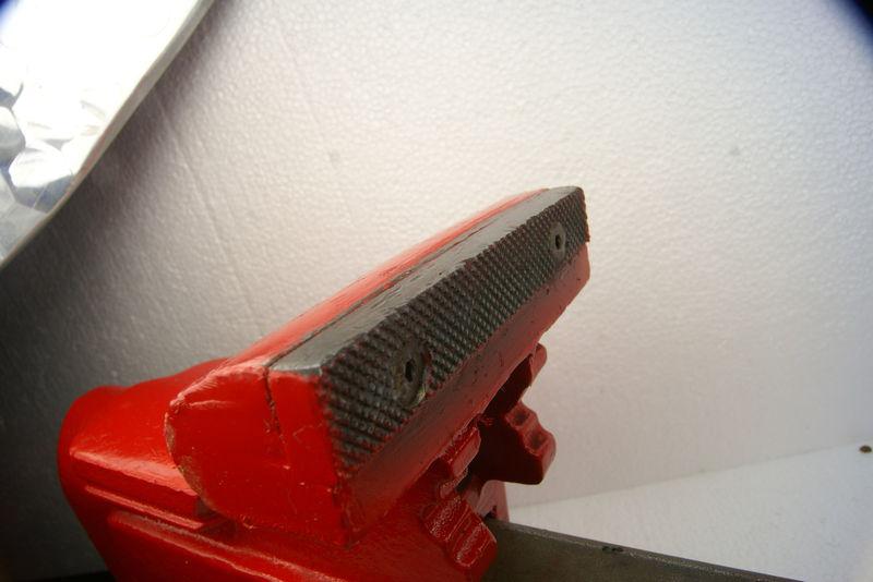 VINTAGE MAC TOOLS BENCH VISE 5