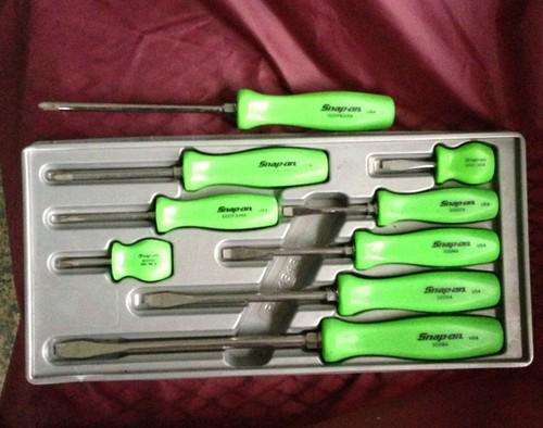 Snap on 9 piece screwdriver set green hard handle with tray