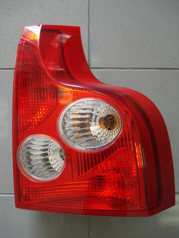 Volvo oem right rear lower tail light xc90