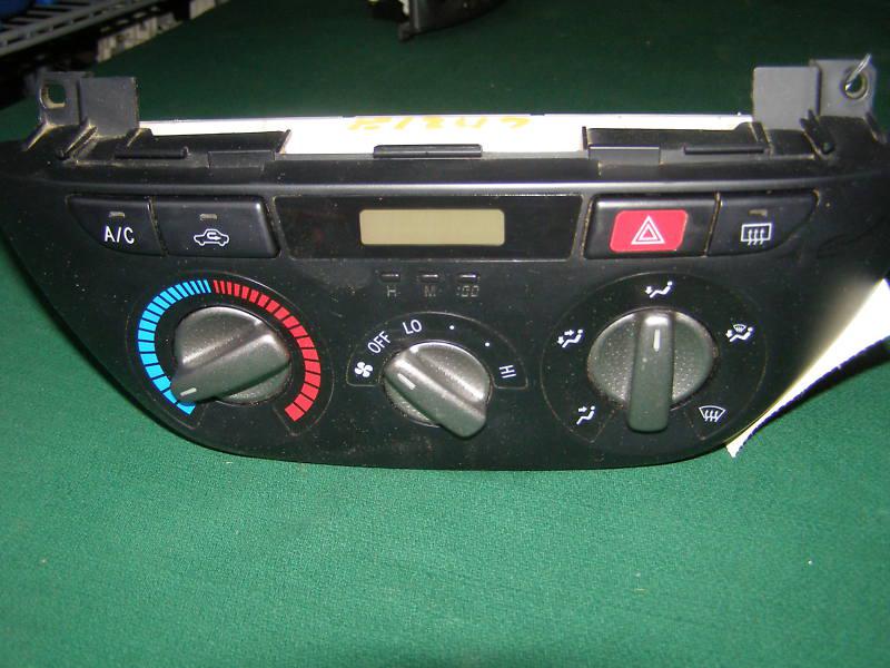 Purchase 2001 2002 2003 TOYOTA RAV4 AC CLIMATE CONTROL OEM in Hughesville, Pennsylvania, US, for