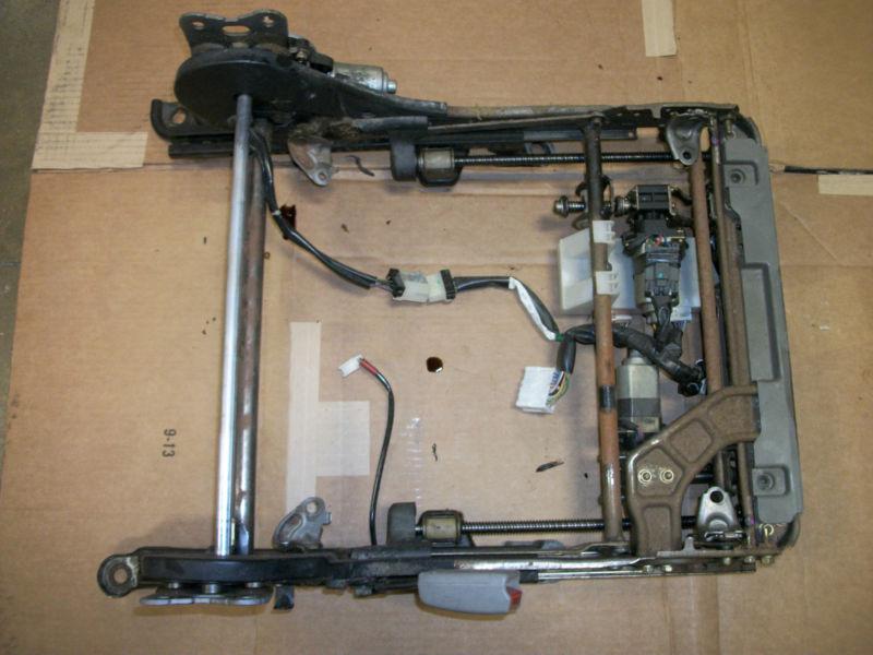 Buy 2000 Infinity I 30 left power seat track and motors in Anamosa
