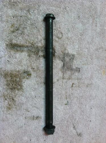 1985 honda 250 r atc swingarm bolt