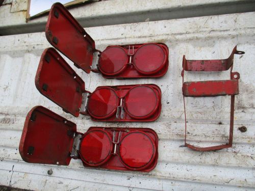 Vintage miro-flare road side reflectors model 18 miro-flex emergency reflectors