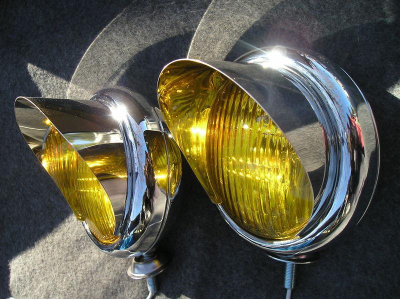 New pair small vintage style amber color fog lights with visors  12-volts !