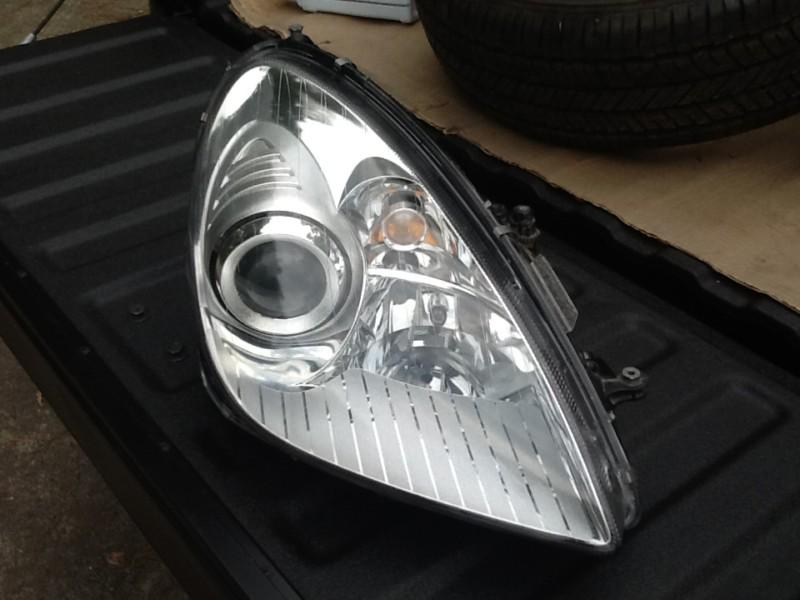 Mercedes slk 350 171 type base model halogen right headlight w/o black inlay