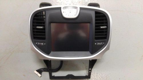11 - 14 chrysler 300 8.4 navi screen with dash bezel id 05064632ai