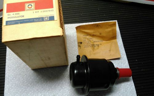 General motors transmission vacuum modulator #3027842 nos in orig. box