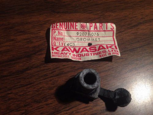 Set of 5 - oem nos kawasaki right hand engine side cover grommet - # 92071-076
