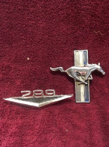 2 ford mustang emblem's 1960's vintage ford c4zb16c229 rh &amp; c3ob16c144a 289