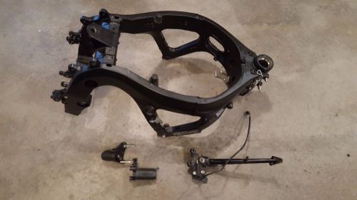 11-16 gsx-r gsxr 600 750 gsxr600 gsxr750 oem main frame chassis slvg low miles