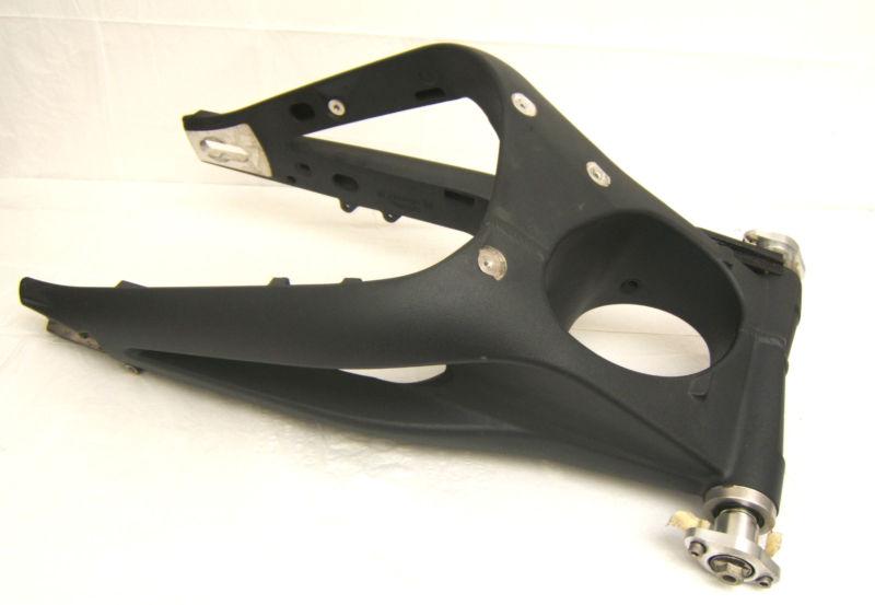 Triumph 2007 07 daytona 675 rear rr swingarm swing arm assy. black