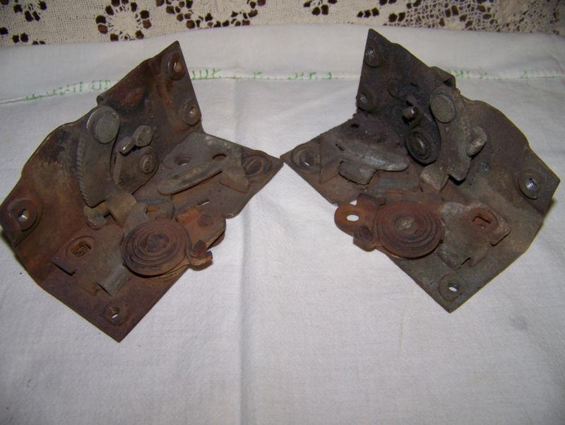 1947 - 1951 1st series door latches chevy truck pickup 