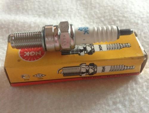 Ngk spark plug cr9e 6263 fits suzuki gsx1300r 1999-2007