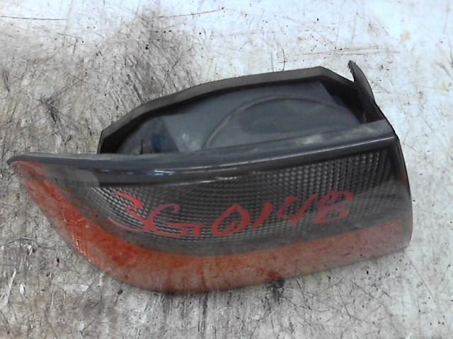 99 00 01 saab 9-5 l. tail light sdn quarter panel mounted 123776