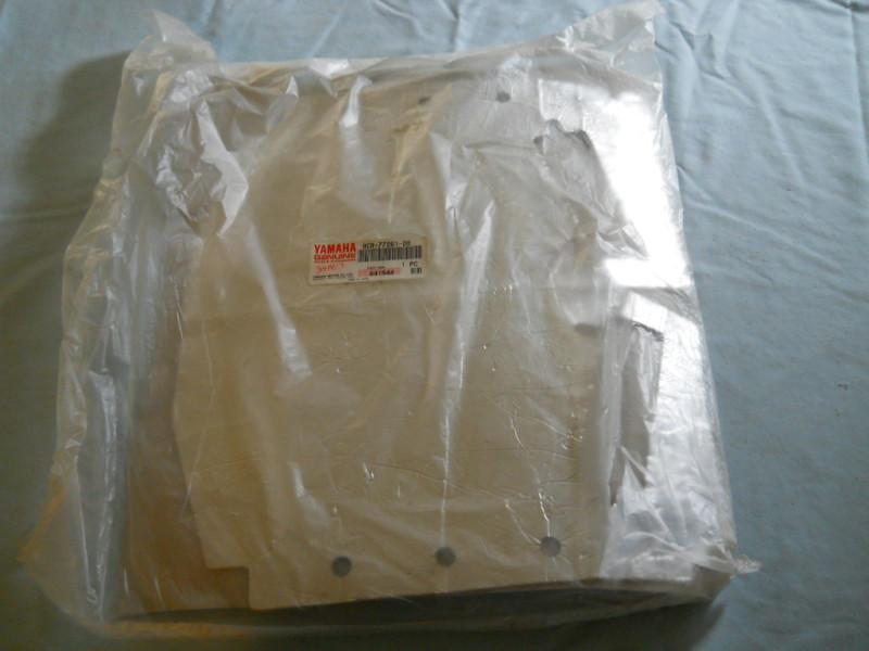 Nos yamaha mountain max shroud lining 8cr-77261-00