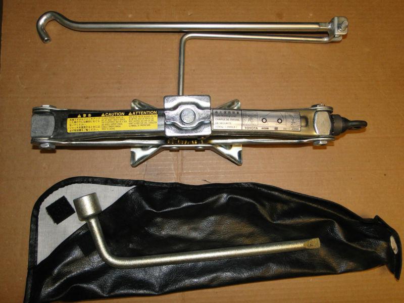2002 2003 2004 2005 toyota rav 4 jack, spare wheel tools