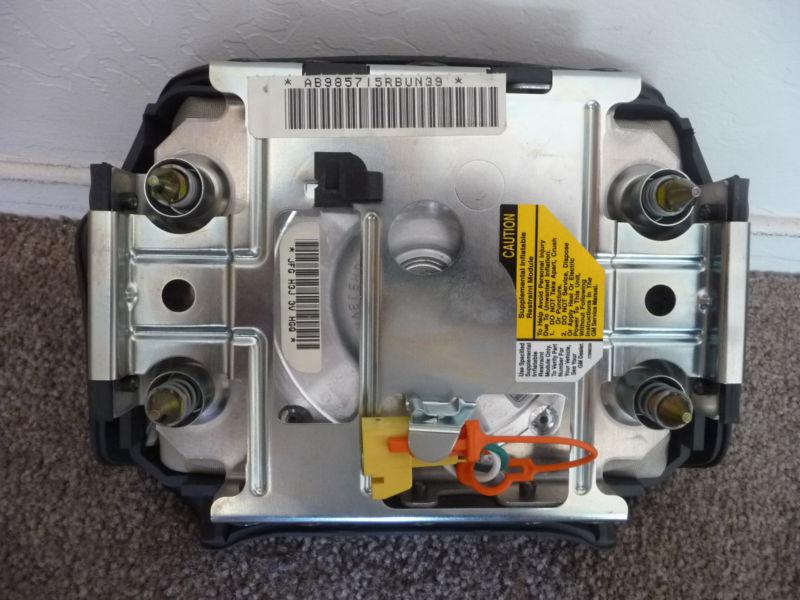 Buy DRIVER AIRBAG CHEVROLET CHEVY TRUCK PICKUP VAN S10 19951997 in