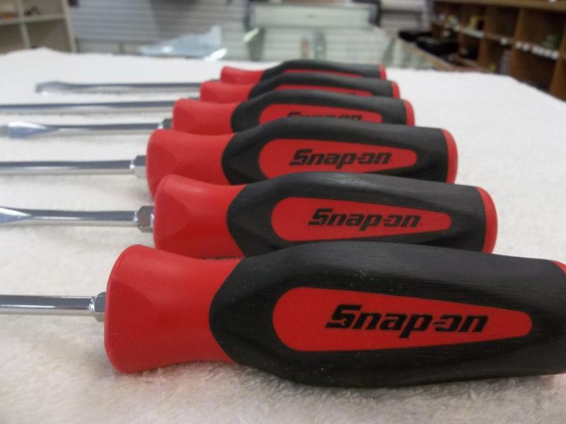 Buy Snap On Screwdriver Set SGDX60BR 6 Piece Set Red in Salem, Virginia