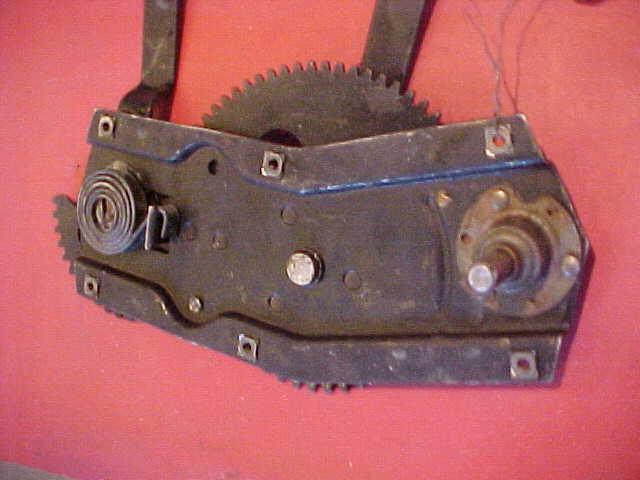 NOS FOMOCO 81C-812700 R/H WINDOW REGULATOR 38 39 40 41 42 46 47 FORD TRUCK NEW, US $99.99, image 2