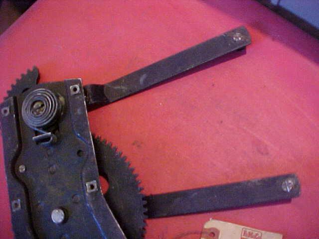 NOS FOMOCO 81C-812700 R/H WINDOW REGULATOR 38 39 40 41 42 46 47 FORD TRUCK NEW, US $99.99, image 4