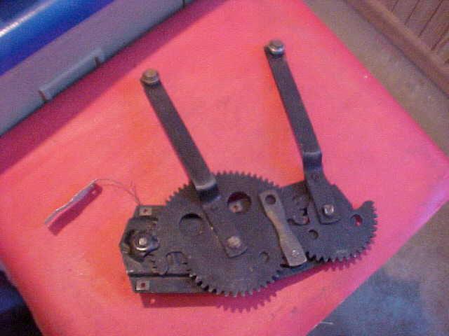 NOS FOMOCO 81C-812700 R/H WINDOW REGULATOR 38 39 40 41 42 46 47 FORD TRUCK NEW, US $99.99, image 5