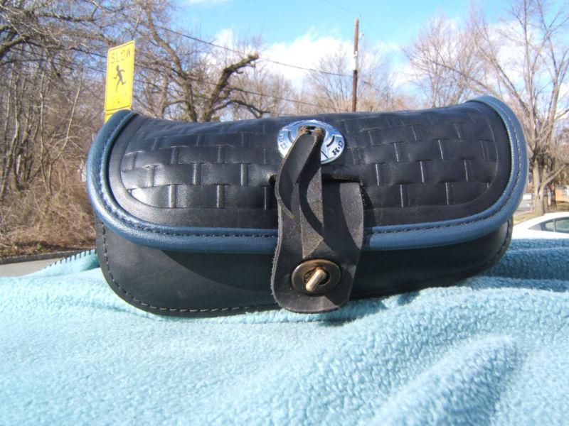 Buy HARLEY DAVIDSON HERITAGE SPRINGER FLSTS WINDSHIELD BAG in Montville