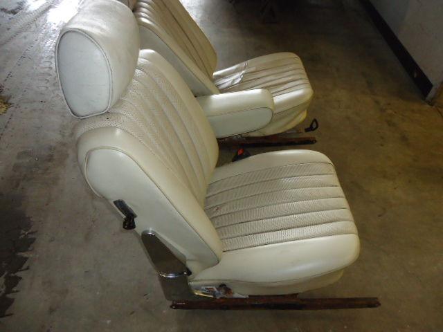 MERCEDES BENZ W107 350SL 450SL 380SL TAN SEATS W ARM REST GD COND USED ORIG, US $209.95, image 3