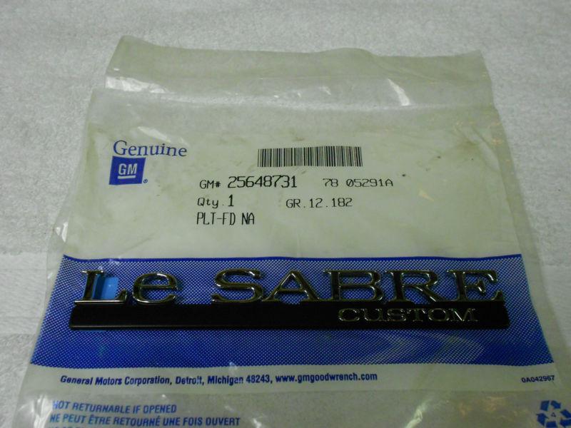 Gm 25648731 - buick lesabre "lesabre custom" nameplate